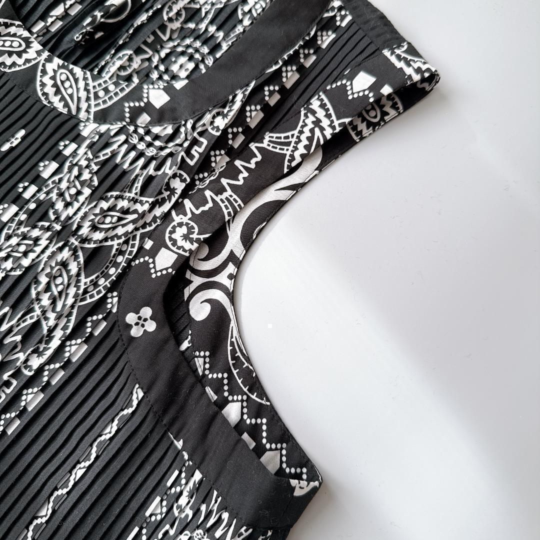 美品　sacai サカイ　レースプリーツトップス ノースリーブ ペイズリー柄