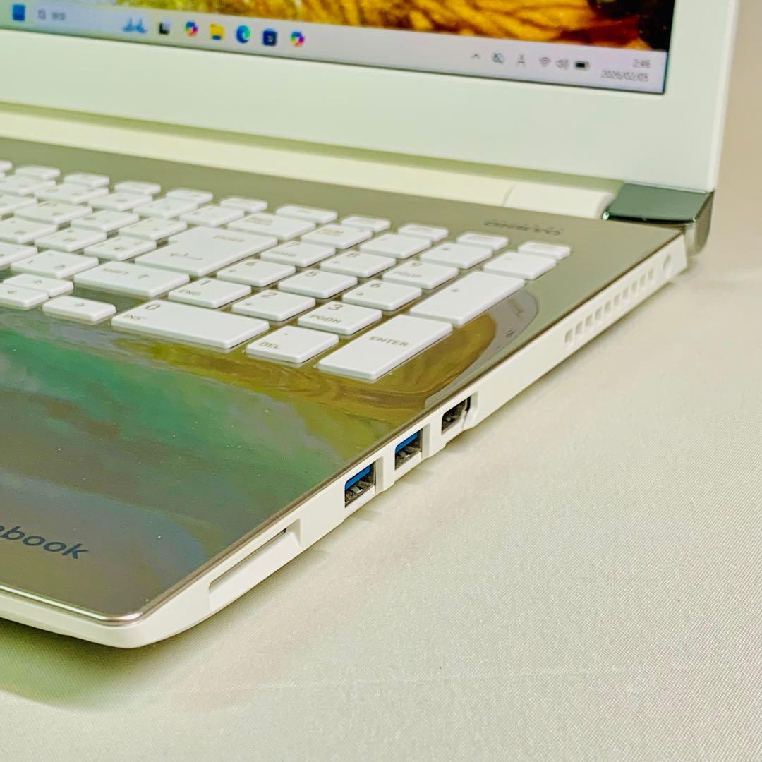 Core i7✨7世代✨SSD256GB✨16GB✨オフィス✨東芝✨薄型パソコン