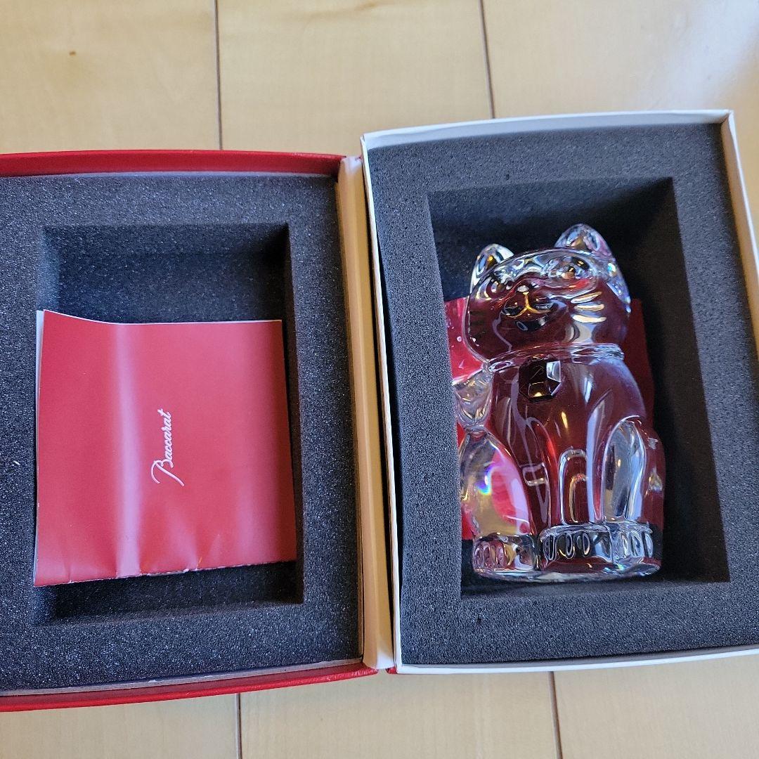 バカラ　レッド　オクトゴン　招き猫　置物