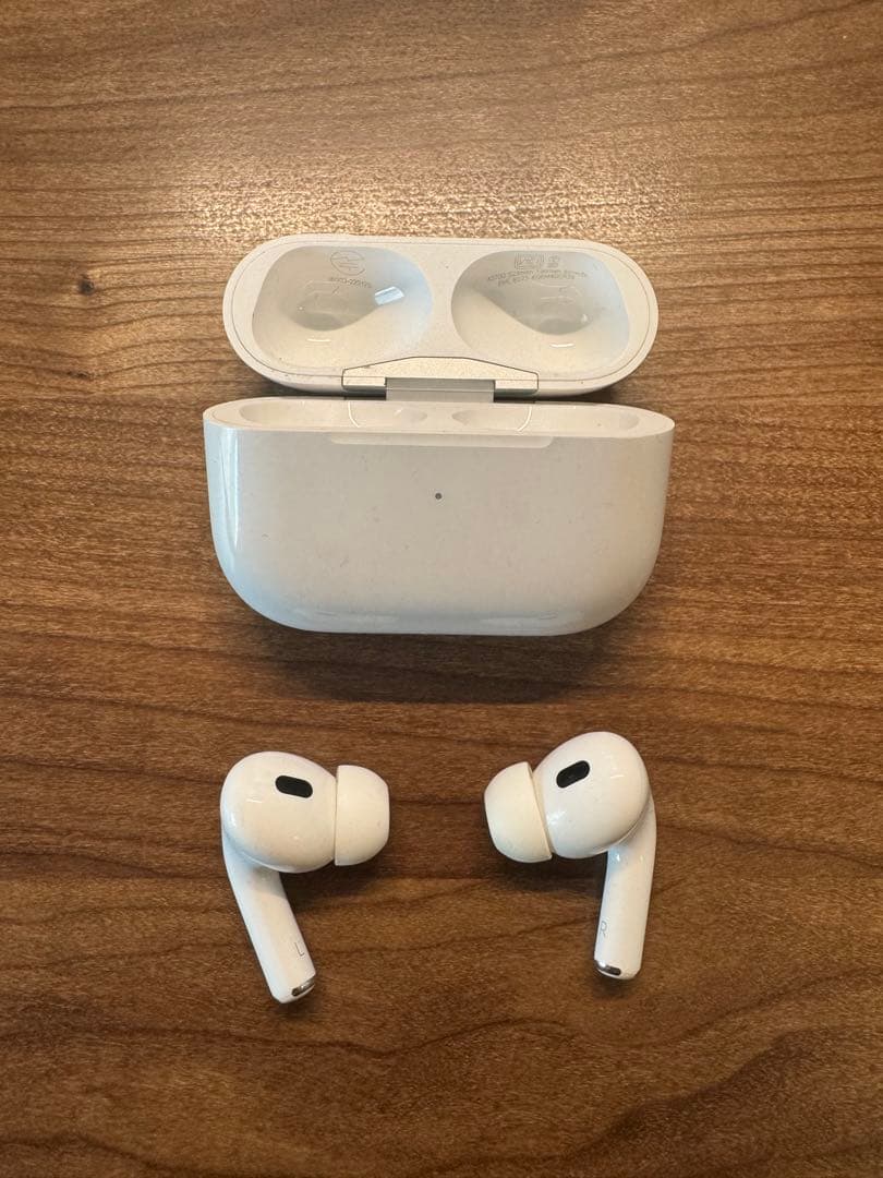 Apple AirPods Pro 2 ワイヤレスイヤホン A2698
