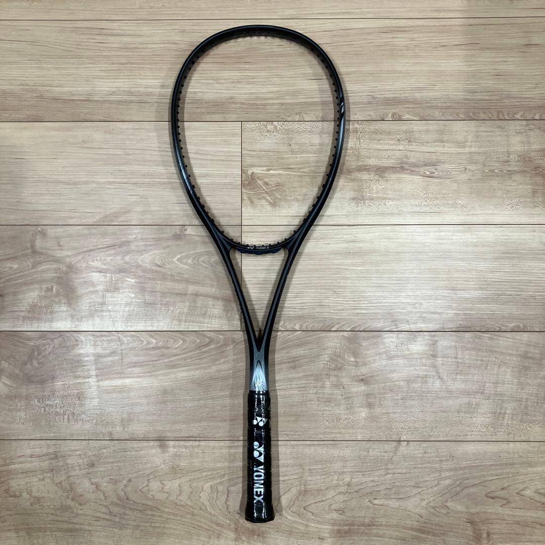 ソフトテニスラケット　ボルトレイジ8V