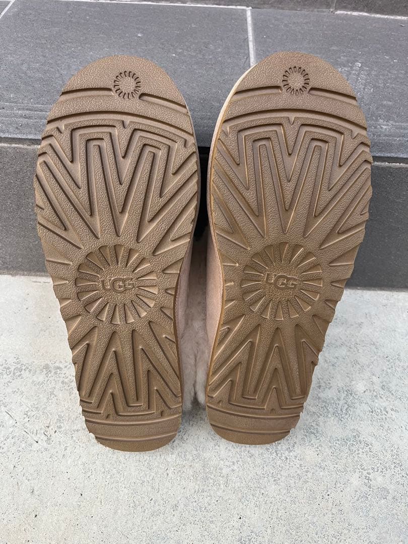 UGG サンダル　28cm