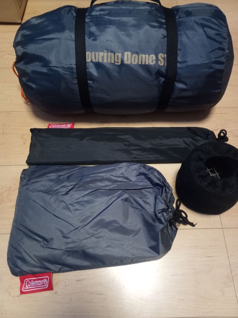 ソロキャンプにオススメ　4点セットです　テントやグランドシート、焚き火台等