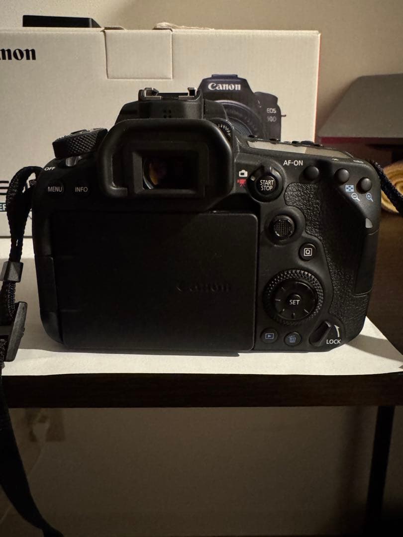 Canon EOS 90D デジタル一眼レフセット！！