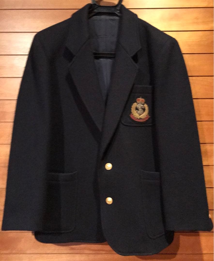 イッセイミヤケISアイエスのジャケット紺色