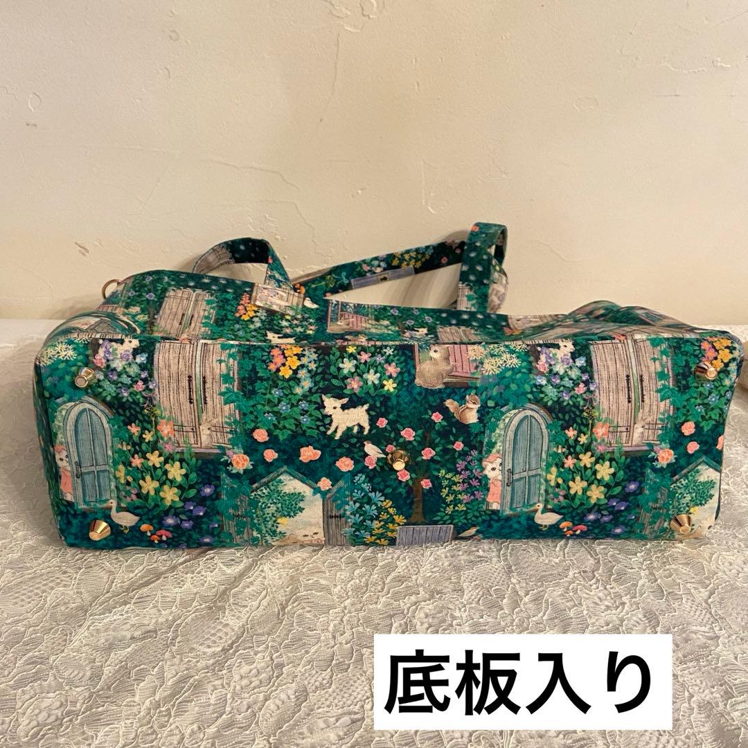 トートバッグ　A4サイズ