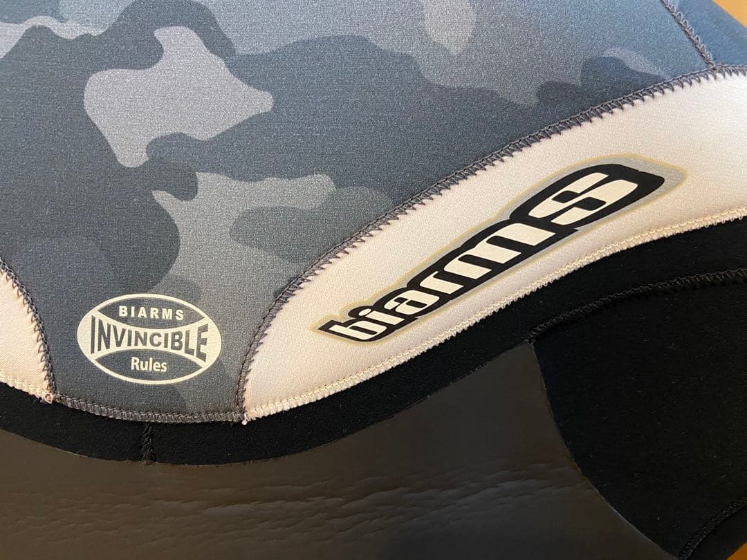 激安未使用セミドライBIARMS裏起毛フロントジップMLバイアームズ洗浄済