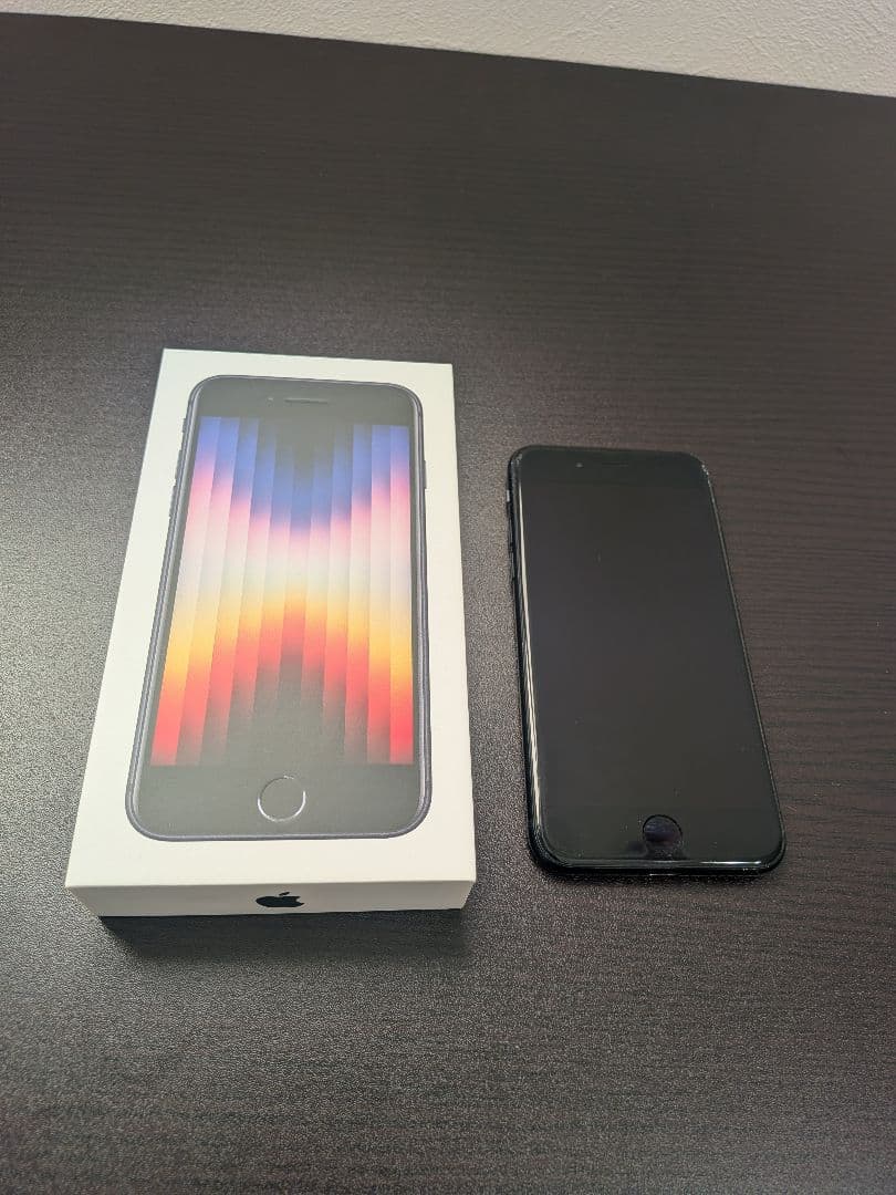 Apple iPhone SE (第3世代) ブラック　64GB