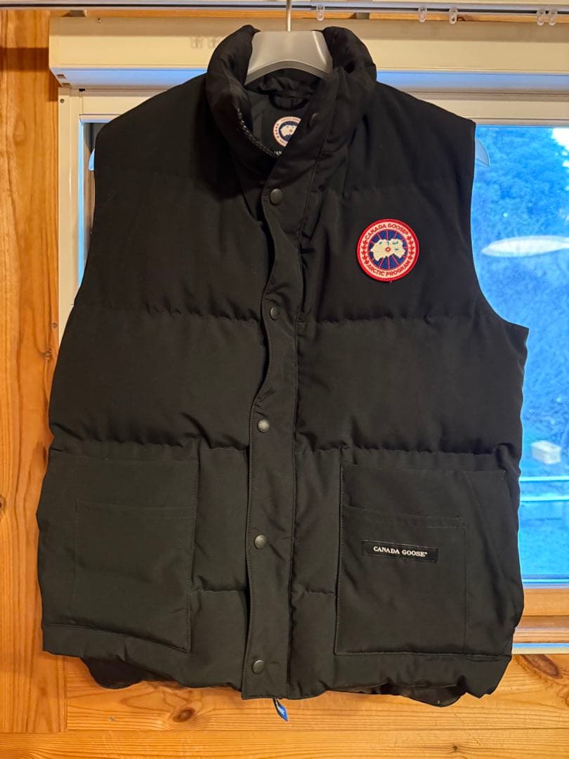 みー　  ブラック ダウンベスト