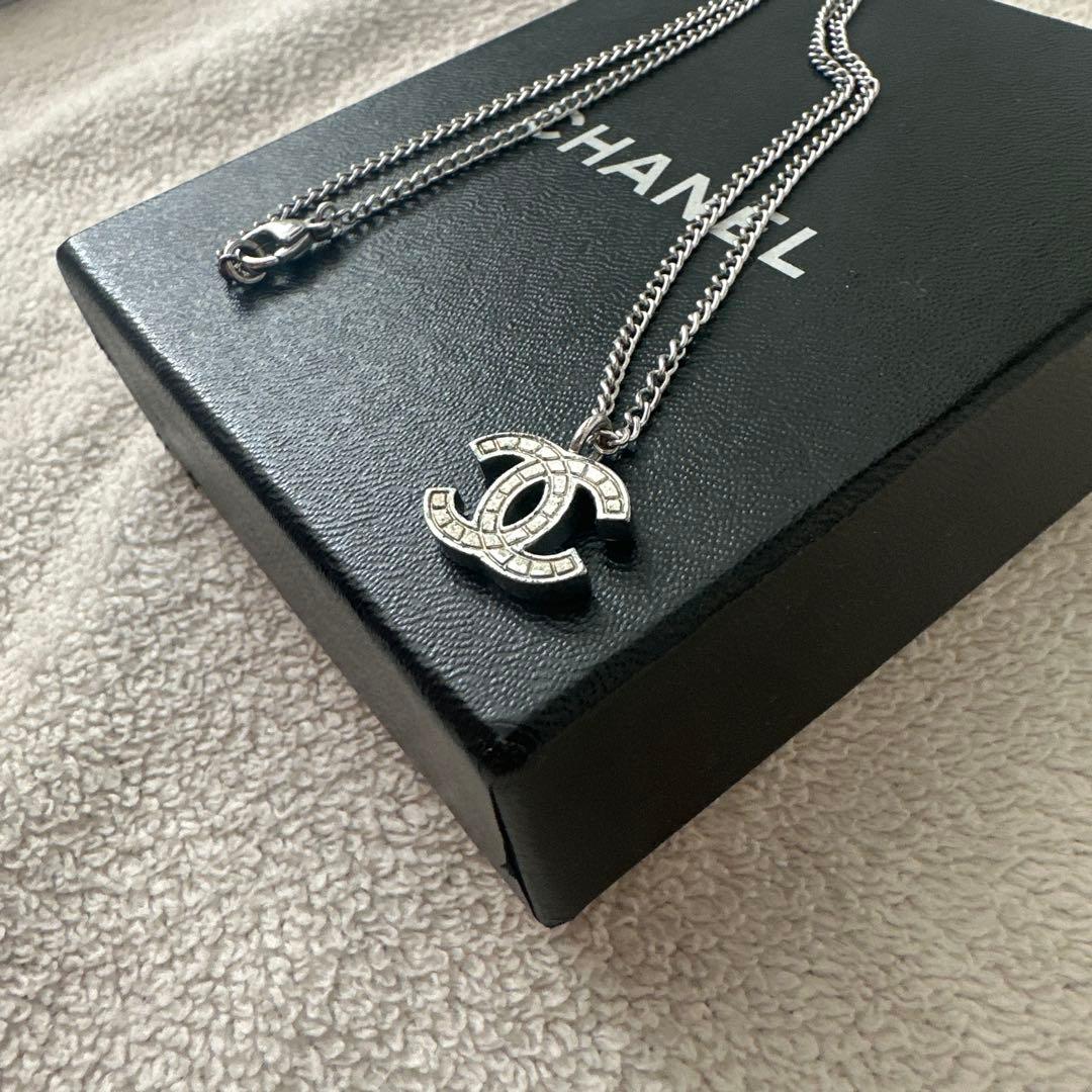 CHANEL シルバー ccロゴ ネックレス