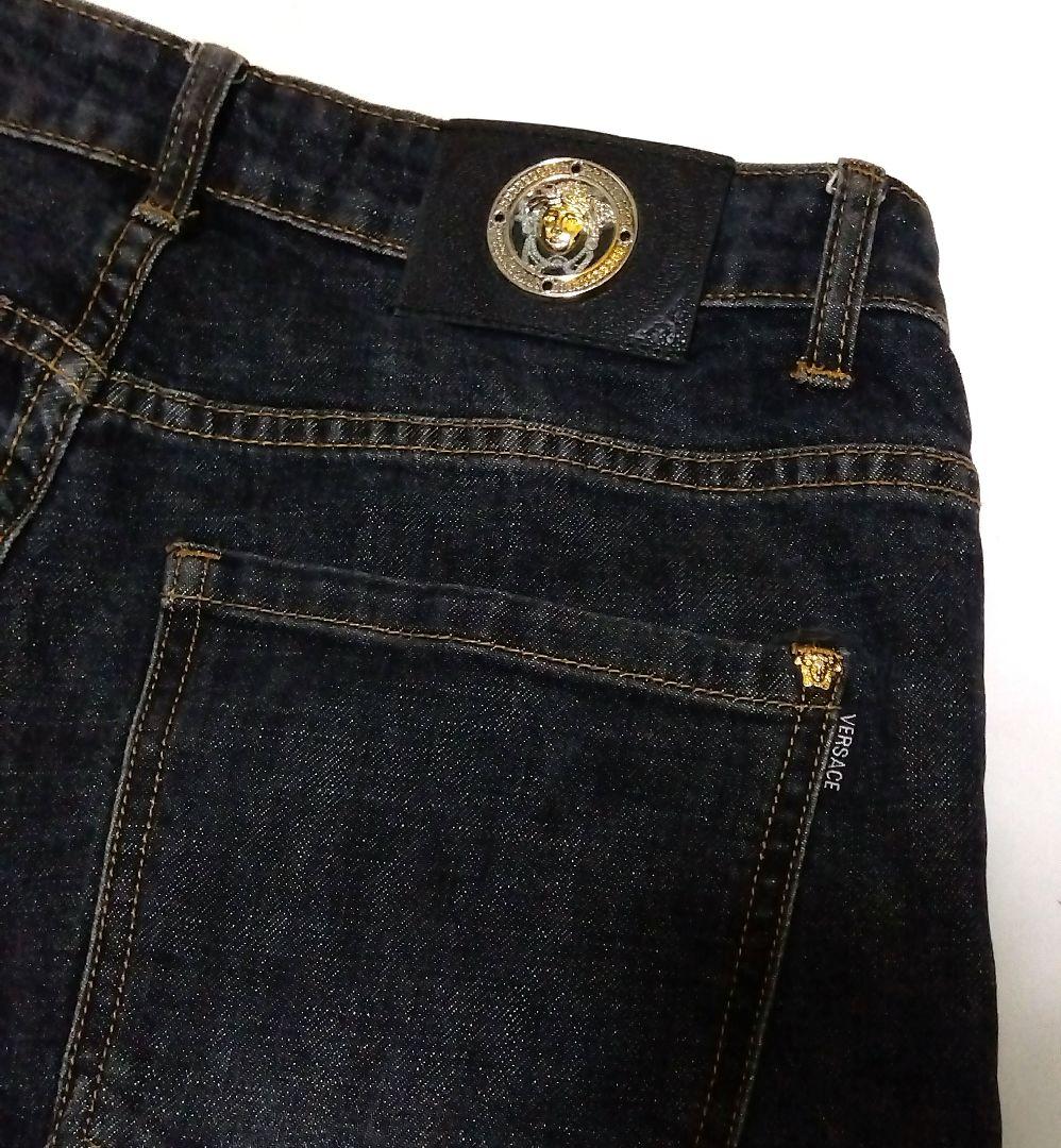 ヴェルサーチ ジーンズ ゴールド メデューサ スリムフィット デニム ビンテージ