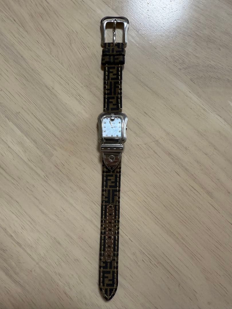 FENDI 腕時計 015-380L-947 ダイヤモンド装飾 レディース