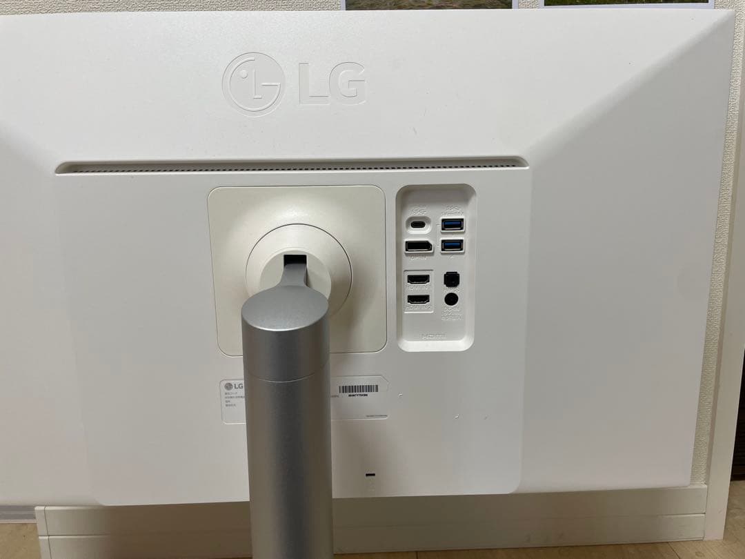 LG 27UL850-W 27インチ 4Kモニタ