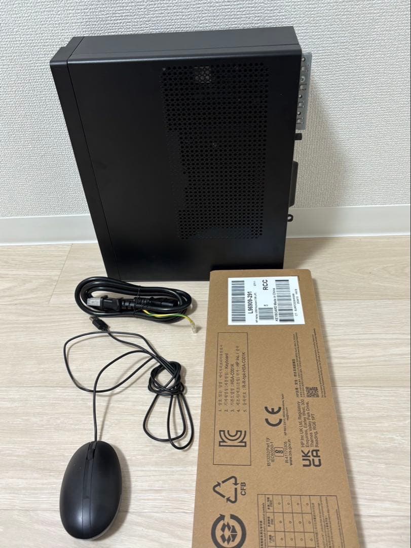 ASUS Core i7デスクトップパソコン　D6414SFF-I79700T