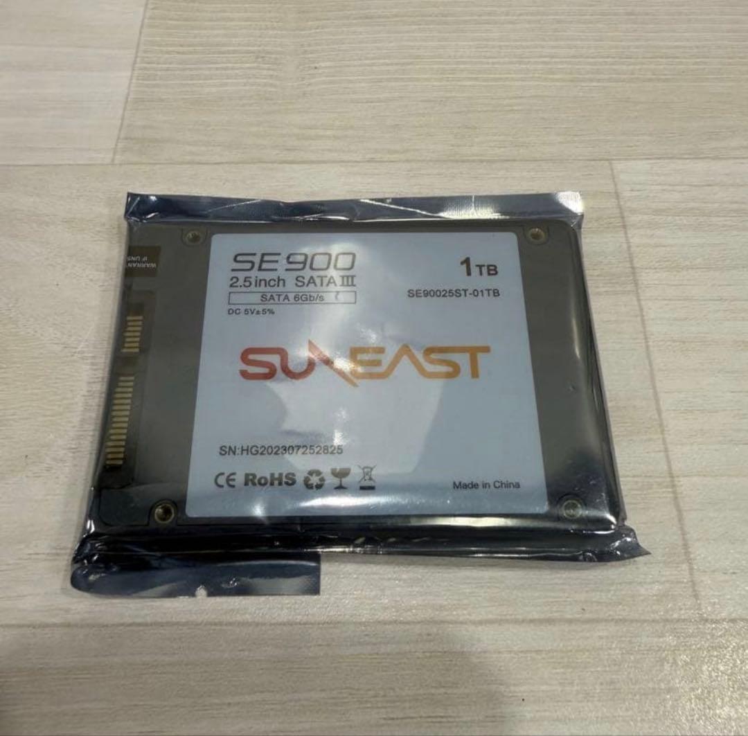 SE900 1TB 2.5インチ SATA III SSDバルク新品