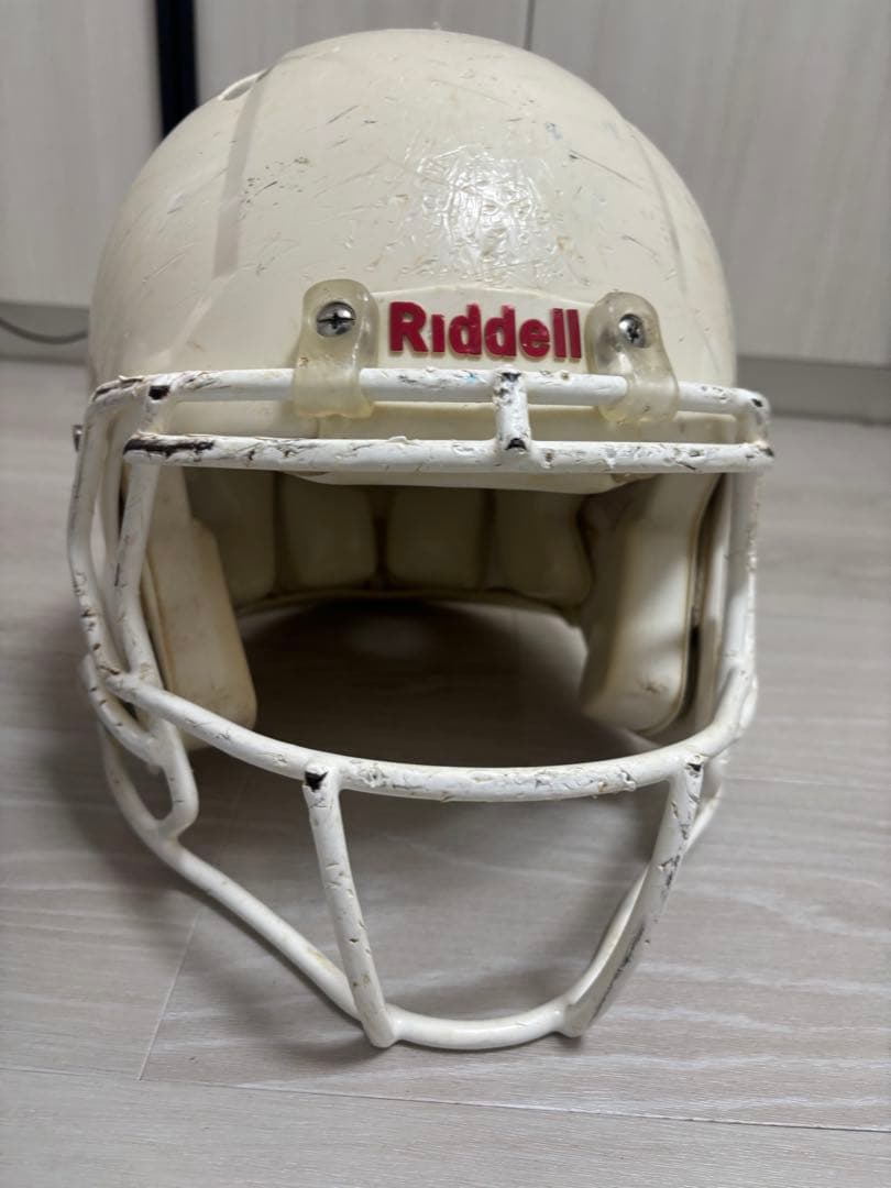 アメリカンフットボールヘルメット、ショルダーパッドセット