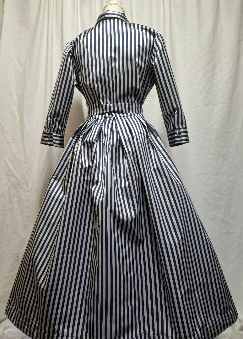 羽様 フレアワンピース