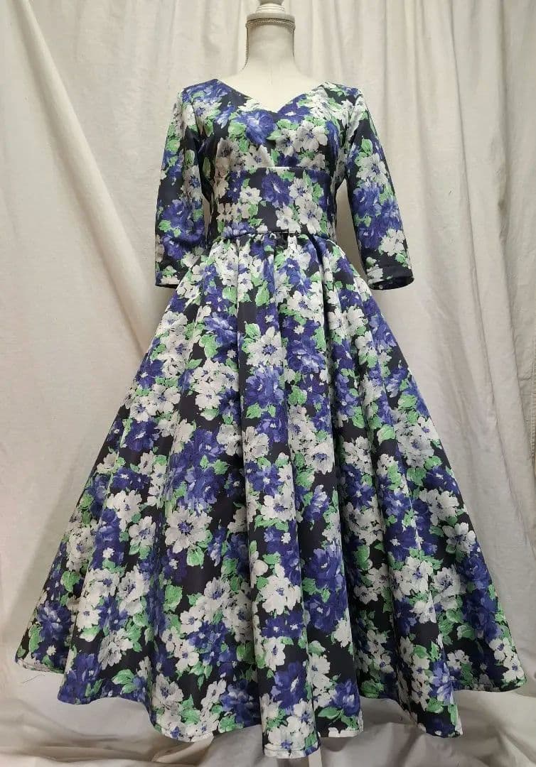 羽様 フレアワンピース