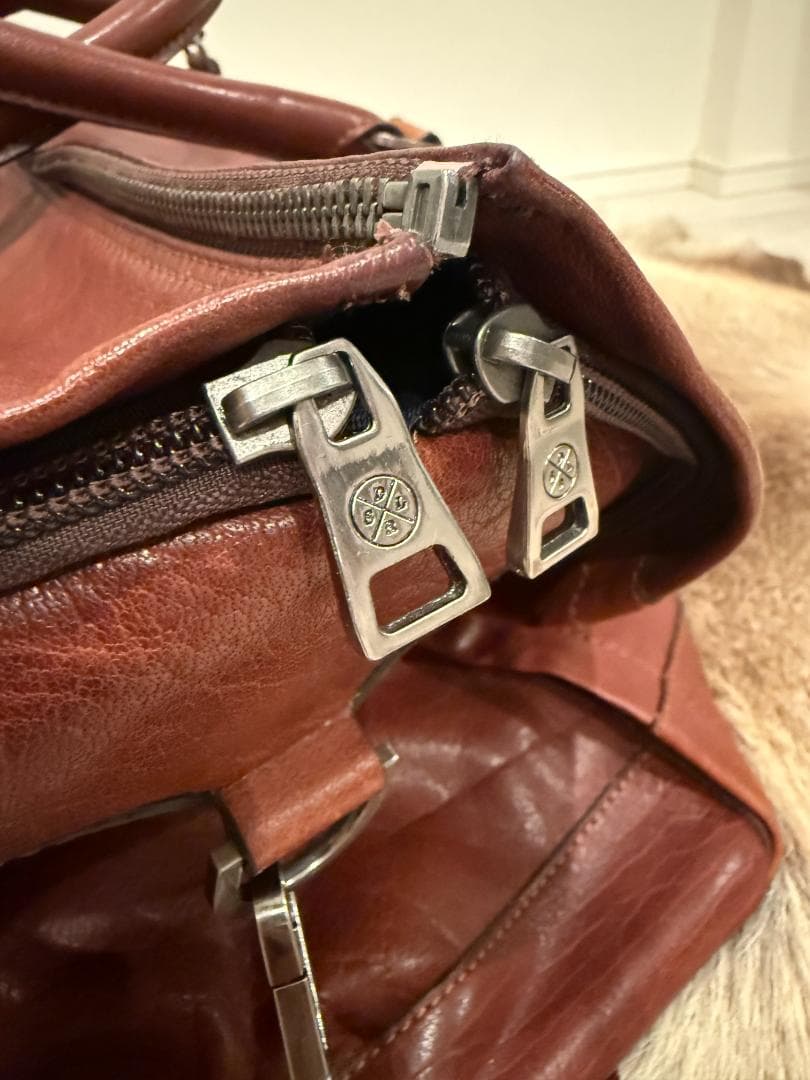 本革 ボストンバッグ 北欧 Saddler 高級ガーメントバッグ