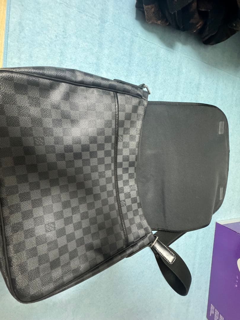 ダミエパターン ブラック ショルダーバッグ