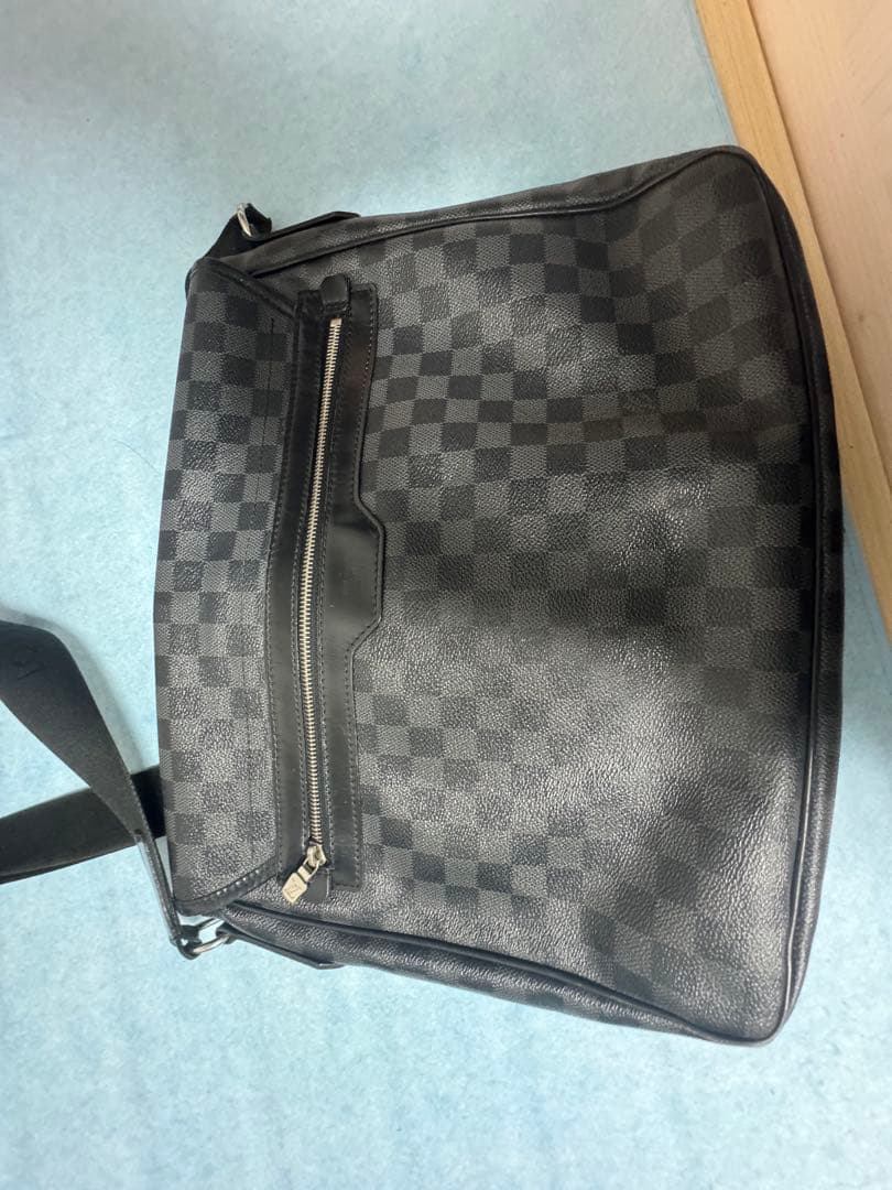 ダミエパターン ブラック ショルダーバッグ