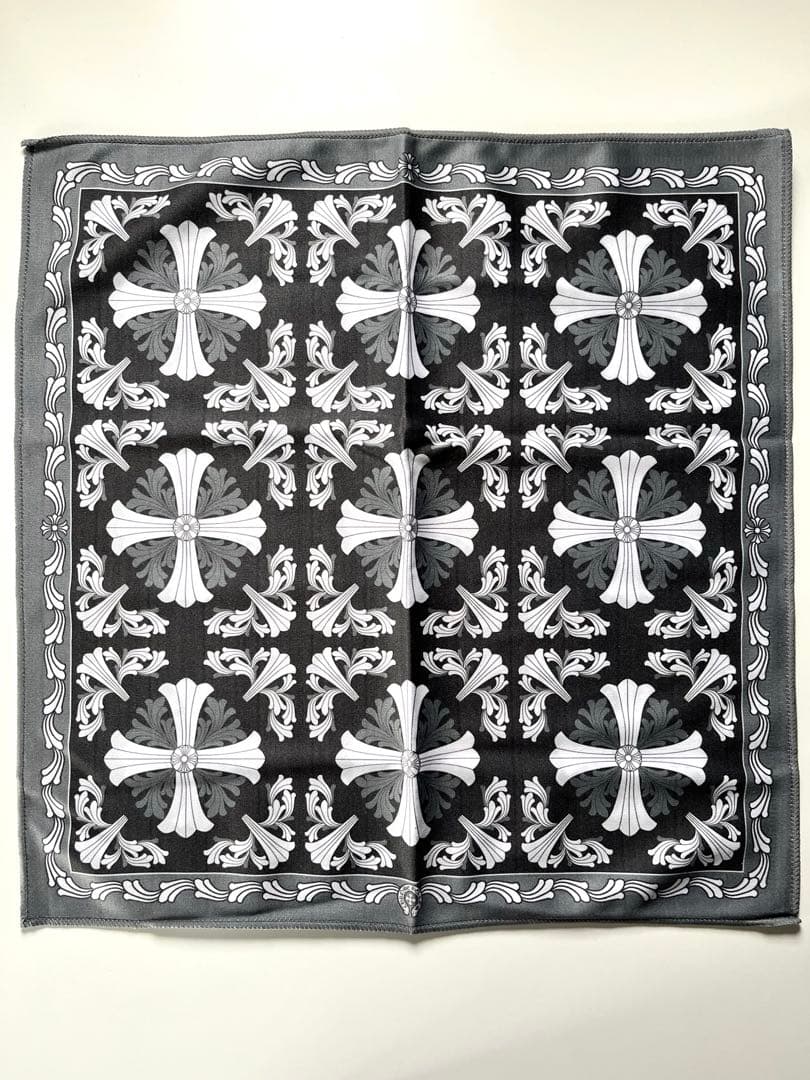 【クロムハーツ　メガネ拭き】