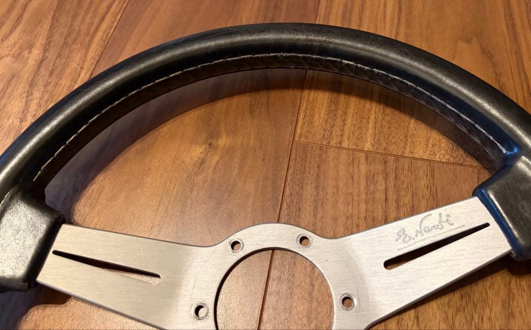 NARDI ナルディ ブラックレザーステアリング 33パイ　33cm