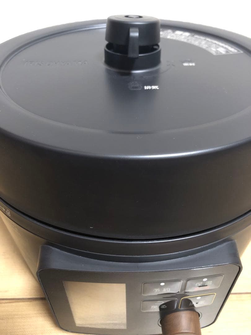 電気圧力鍋 ブラック デジタル操作パネル