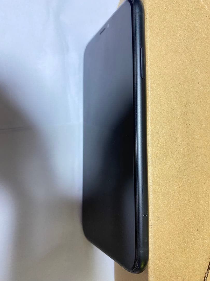 iPhone XR 64GB SIM フリー