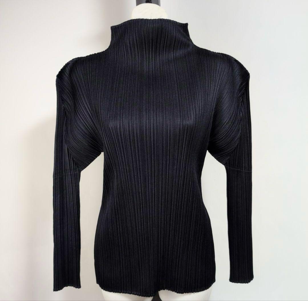 専用 イッセイミヤケ ブラック プリーツプリーズ デザイン 長袖トップス