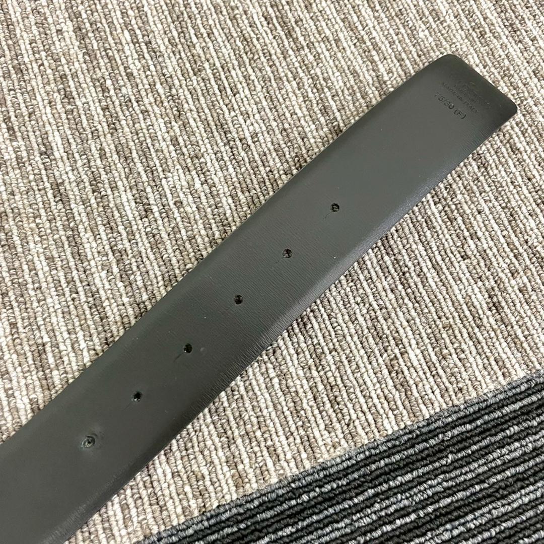 超美品　VARENTINO　ヴァレンティノ　Vロゴ　ベルト　レザー　ゴールド