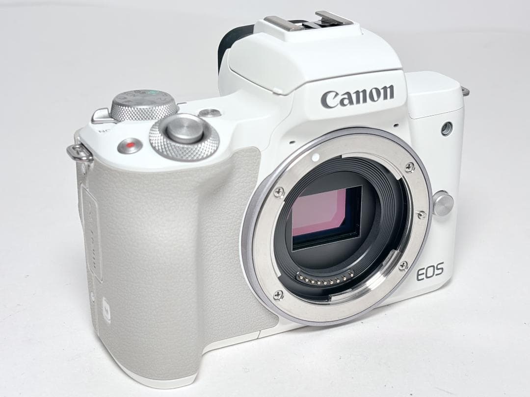 新品級 キヤノン EOS Kiss M2 ボディ ホワイト