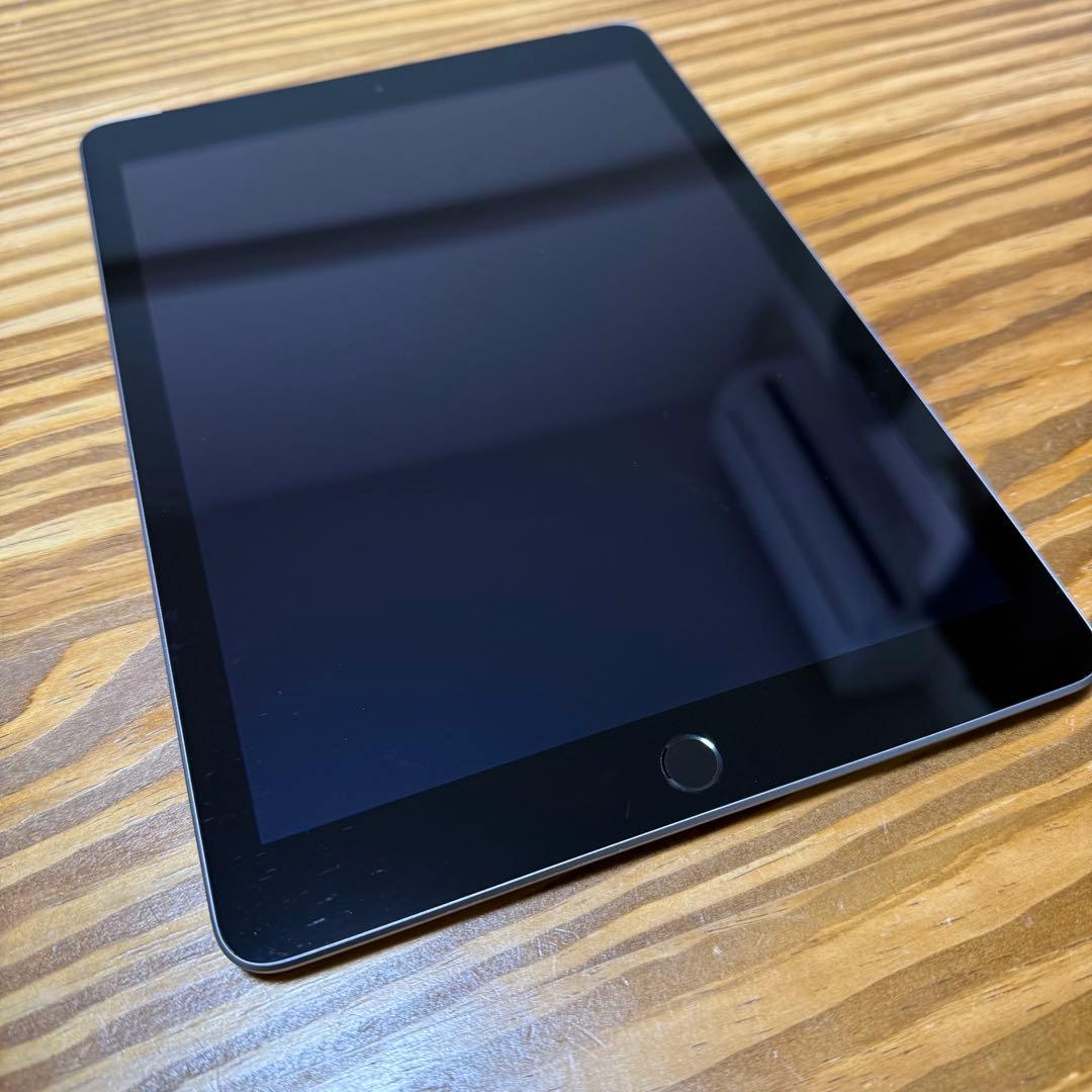 お*し様 【状態良好】iPad 第5世代 128GB Cellularモデル