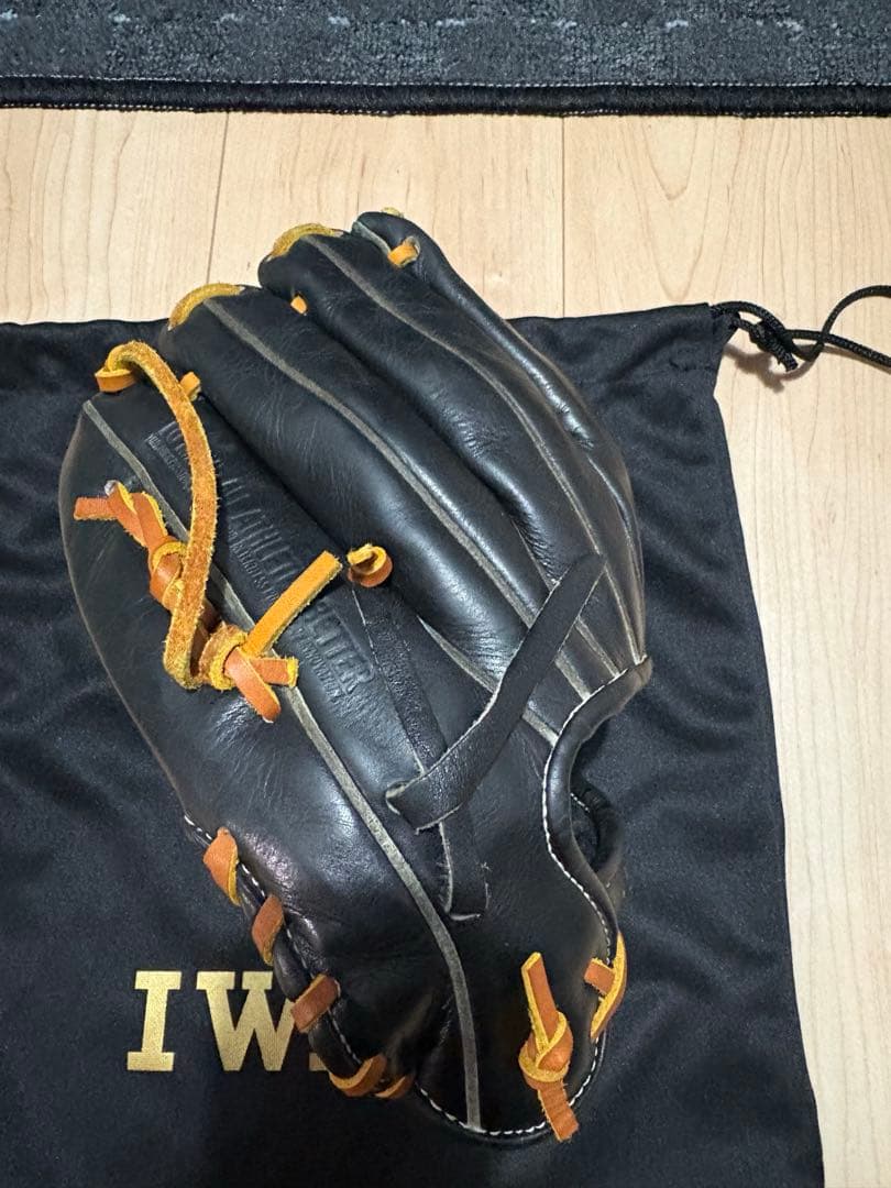 Under Armour 硬式グローブ 内野用　松田宣浩モデル　オーバーホール済