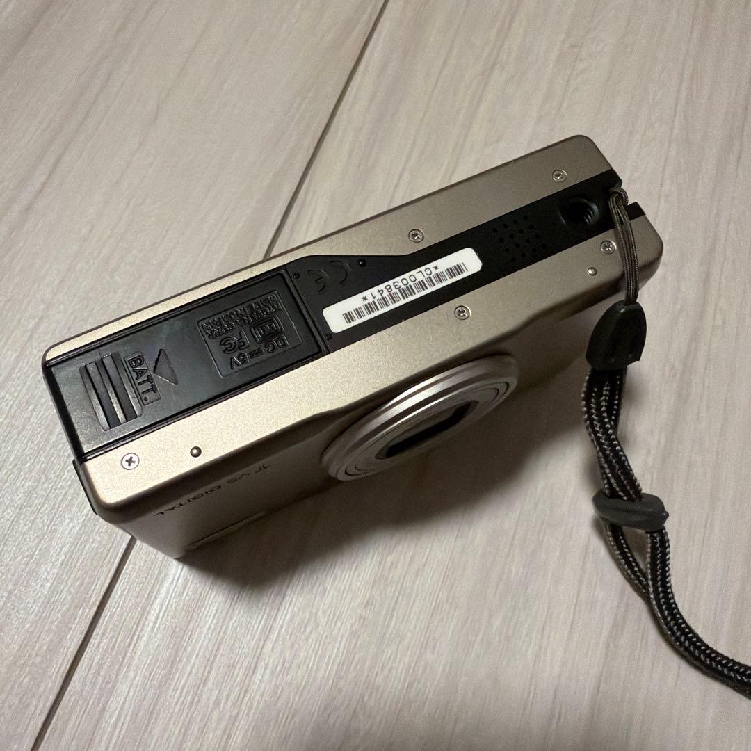 CONTAX TVS DIGITAL コンパクトデジタルカメラ