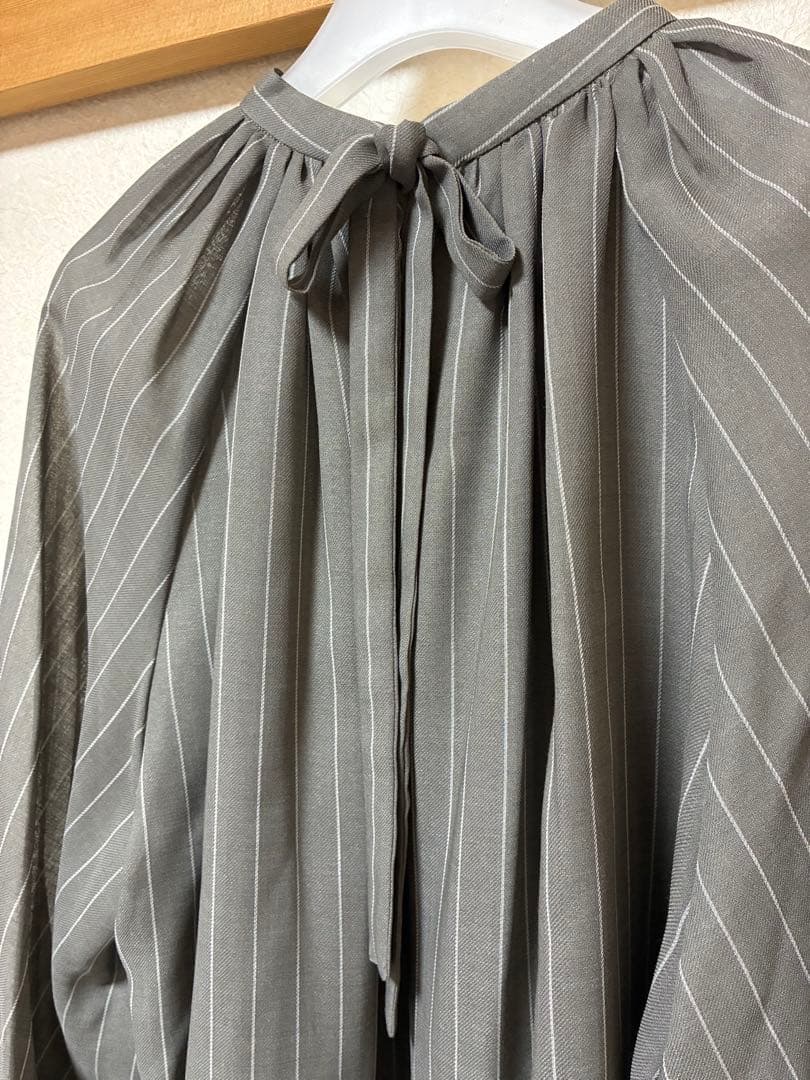 新品　ebureエブール　マナードストライプ　ボウタイ　ブラウス　38