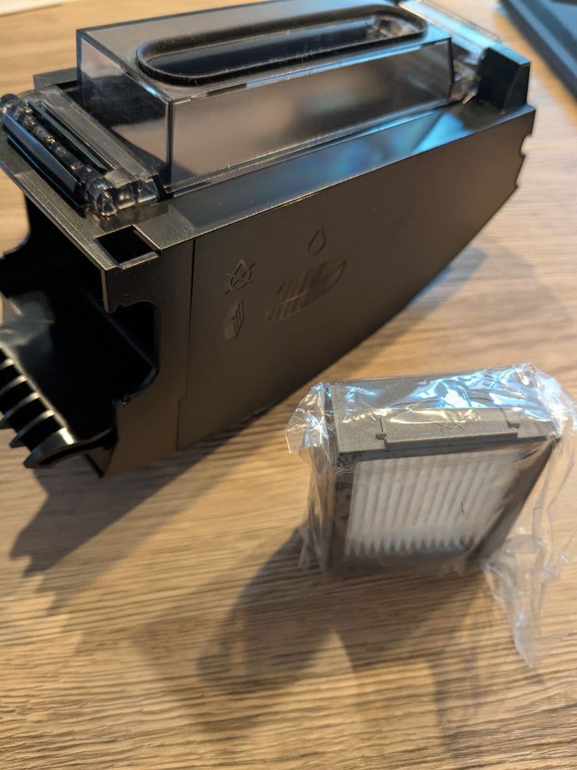 ヤマ　ロボット掃除機 本体　ルンバj5+　箱無し