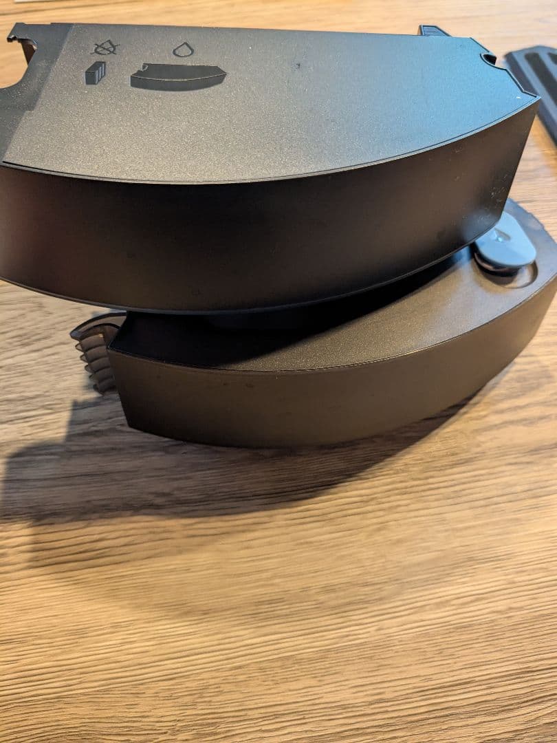 ヤマ　ロボット掃除機 本体　ルンバj5+　箱無し