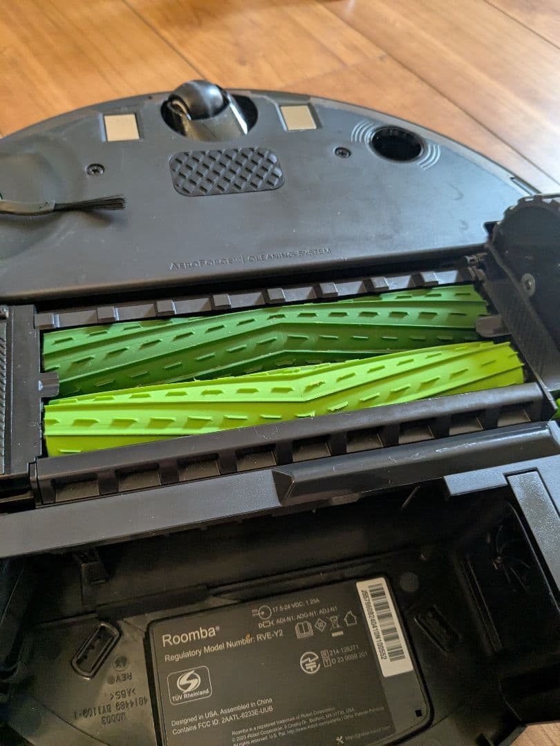 ヤマ　ロボット掃除機 本体　ルンバj5+　箱無し