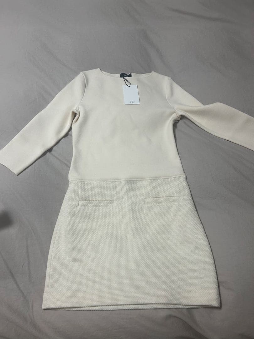 セオリー　アイボリー 長袖 ひざ丈ワンピース