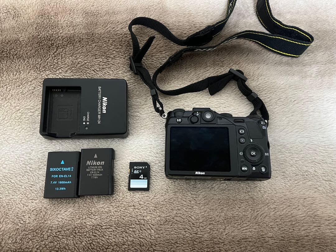 Nikon coolpix P7000 コンパクトデジタルカメラ