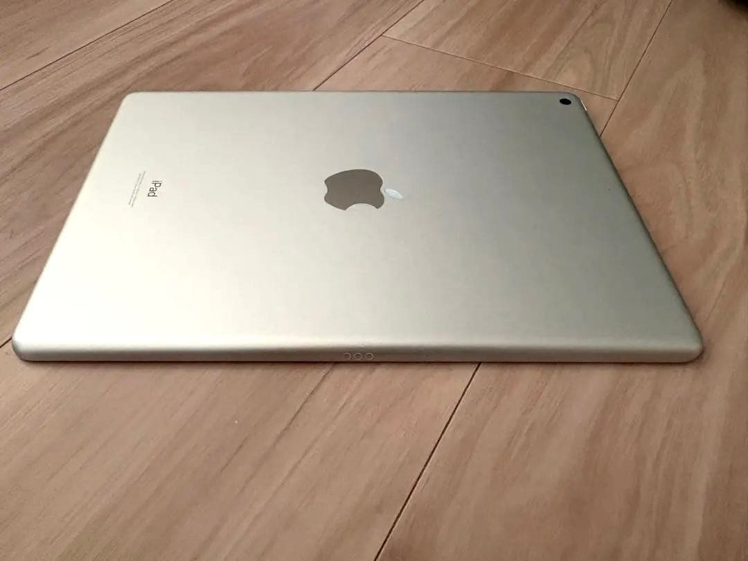 【かなり美品】iPad 第9世代　10.9インチ シルバー 本体