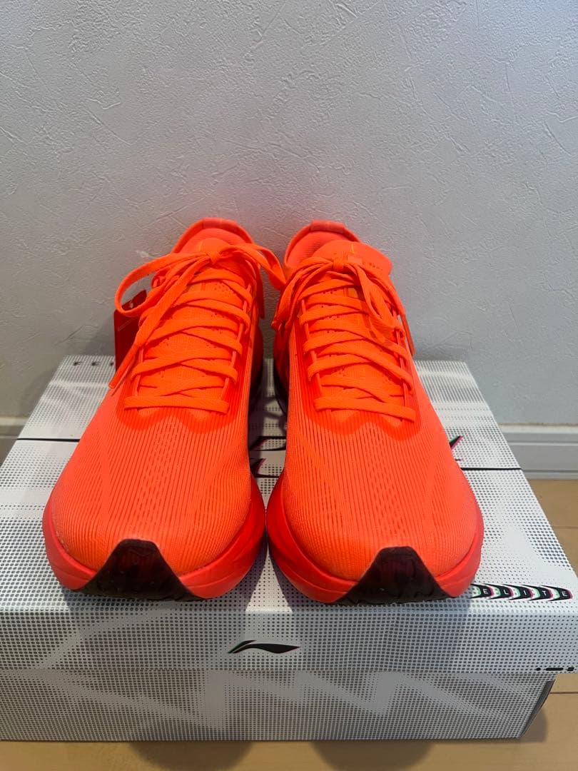 並行輸入品　即日発送LI-NING FEIDIAN 5 ELITE 26.5cm