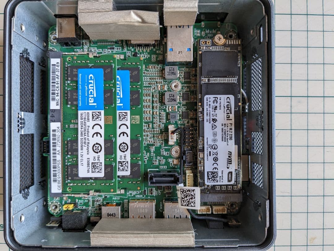 ミニPC intel NUC8i5BEH