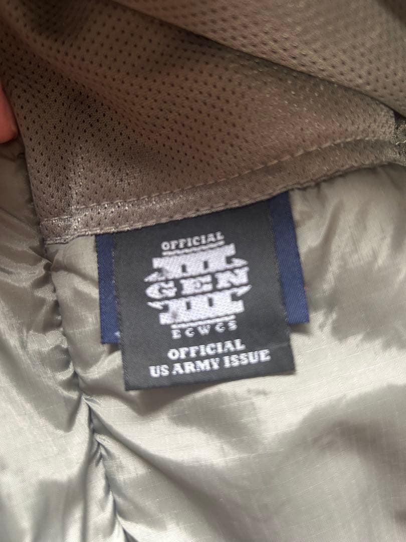 状態良好【米軍実物】level7 ECWCS GEN3 M/R