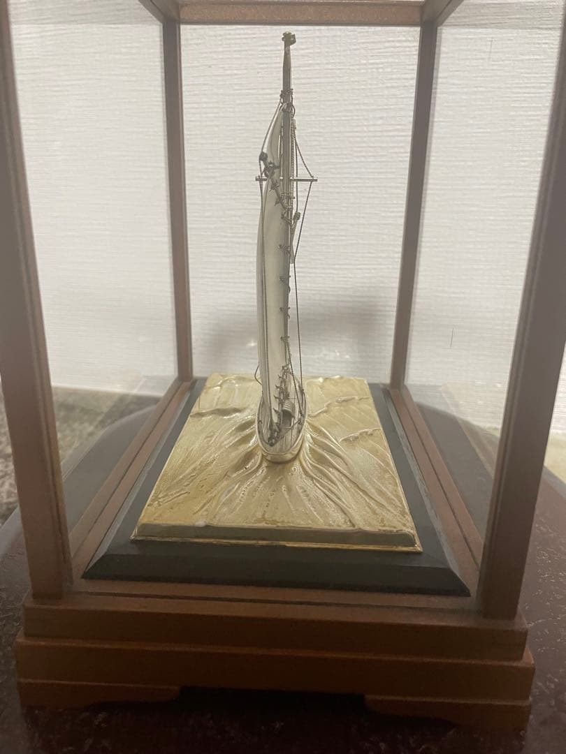 純銀製帆船ガラスケース付