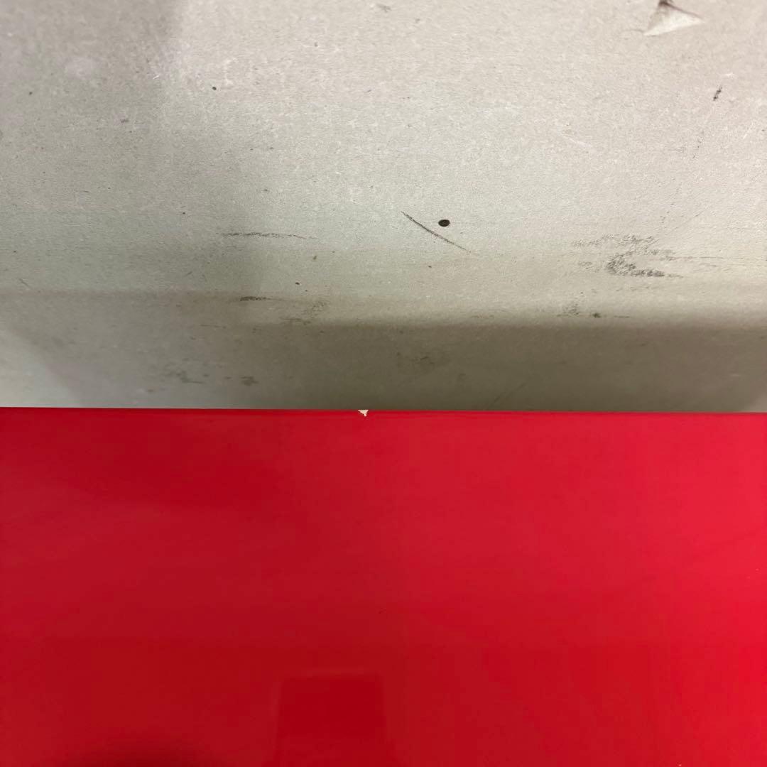 【930】赤いモダンチェスト