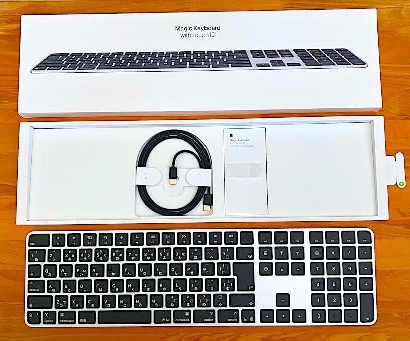 ほぼ新品｜USB-C｜Touch ID｜Magic Keyboard｜APPLE