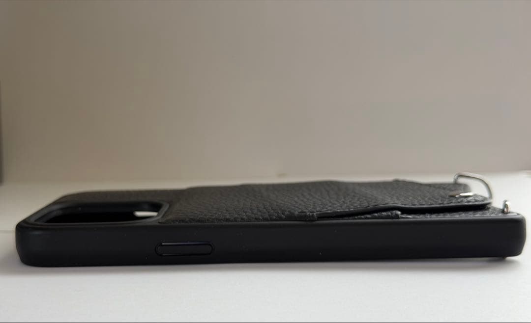 BANDOLIERバンドリヤー　 iPhone 15 Pro Max