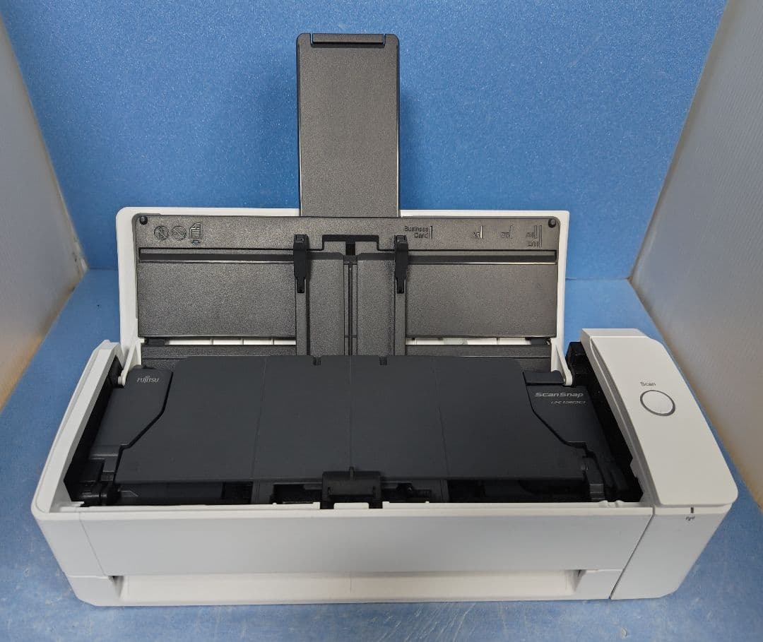 たまった書類を一気にスキャン 富士通 ScanSnap iX1300 （白）